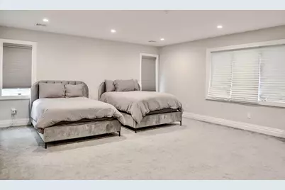 8 Stuyvesant Place, Lawrence, NY 11559 - Photo 15