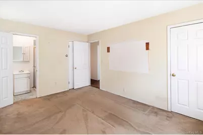 45 Laurelton Road, Mount Kisco, NY 10549 - Photo 9