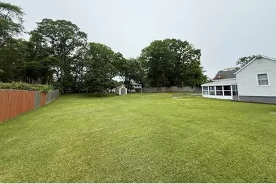 128 Maywood Drive, Mastic Beach, NY 11951 - Photo 11