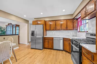 78-30 270th Street, New Hyde Park, NY 11004 - Photo 7