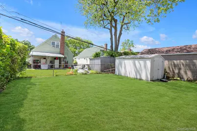 78-30 270th Street, New Hyde Park, NY 11004 - Photo 19