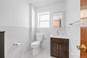 78-30 270th St, New Hyde Park, NY 11004 - Photo 17