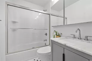 70-31 108th St, Forest Hills, NY 11375 - Photo 7