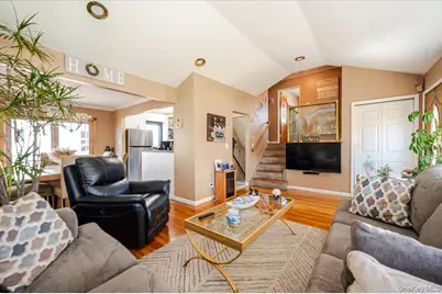 22 Cheshire Road, Inwood, NY 11096 - Photo 3