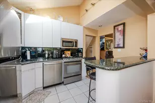 22 Cheshire Rd, Inwood, NY 11096 - Photo 7