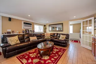 22 Cheshire Rd, Inwood, NY 11096 - Photo 9