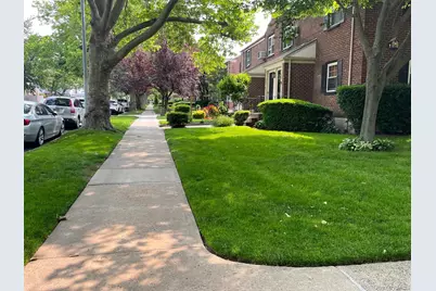 210-12 69th Avenue #Lower, Oakland Gardens, NY 11364 - Photo 3