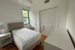 554 E 191st St, Bronx, NY 10458 - Photo 13