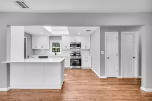 1090 Brookdale Ave, Bay Shore, NY 11706 - Photo 13