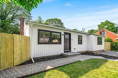 1090 Brookdale Avenue, Bay Shore, NY 11706 - Photo 3