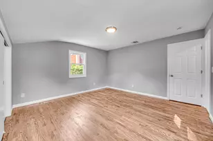 1090 Brookdale Ave, Bay Shore, NY 11706 - Photo 17