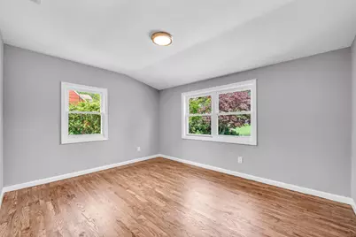 1090 Brookdale Avenue, Bay Shore, NY 11706 - Photo 21