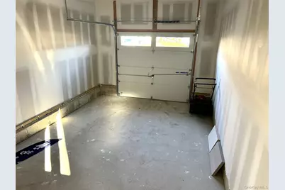 20 10th Street, Ronkonkoma, NY 11779 - Photo 9