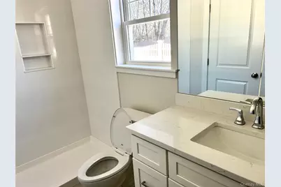 20 10th Street, Ronkonkoma, NY 11779 - Photo 7