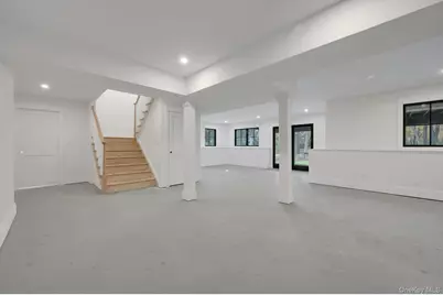 32 Sycamore Road, Scarsdale, NY 10583 - Photo 21