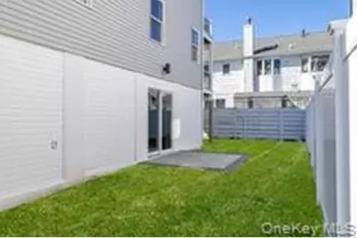 12 Pershing Place, Island Park, NY 11558 - Photo 35