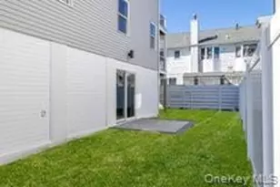 12 Pershing Pl, Island Park, NY 11558 - Photo 35