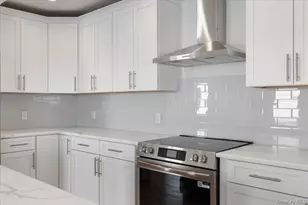 12 Pershing Pl, Island Park, NY 11558 - Photo 9