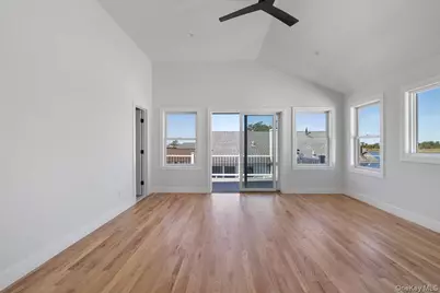 12 Pershing Place, Island Park, NY 11558 - Photo 21