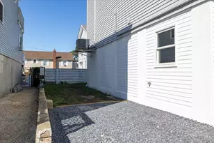 12 Pershing Pl, Island Park, NY 11558 - Photo 33