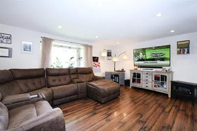 33 Highview Lane, Ridge, NY 11961 - Photo 3