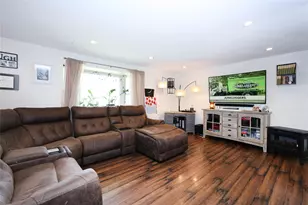 33 Highview Ln, Ridge, NY 11961 - Photo 3