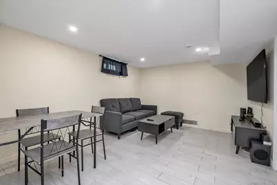 4360 Auburndale Lane, Flushing, NY 11358 - Photo 11