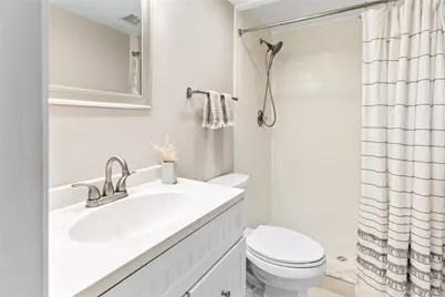 [Address not provided], Hampton Bays, NY 11946 - Photo 15