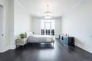 1000 Royal Ct, North Hills, NY 11040 - Photo 9