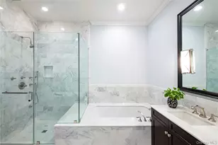 1000 Royal Ct, North Hills, NY 11040 - Photo 11