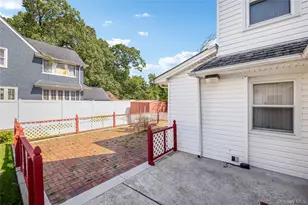 24 Lawrence Ave, Rockville Centre, NY 11570 - Photo 35