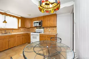 24 Lawrence Ave, Rockville Centre, NY 11570 - Photo 21