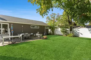 437 Cedar Ln, East Meadow, NY 11554 - Photo 27