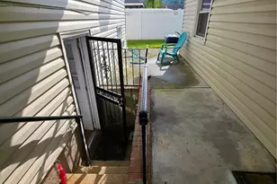 36 Monroe Pl, Hempstead, NY 11550 - Photo 23