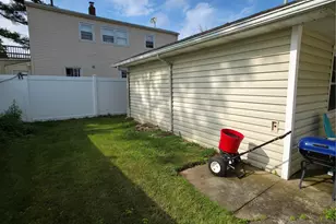 36 Monroe Pl, Hempstead, NY 11550 - Photo 27