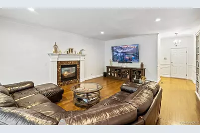 1 Fairway Drive, Old Bethpage, NY 11804 - Photo 13