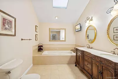 1 Fairway Drive, Old Bethpage, NY 11804 - Photo 17