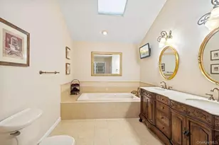 1 Fairway Dr, Old Bethpage, NY 11804 - Photo 17