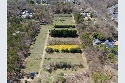 Cedarhurst Ave, Medford, NY 11763 - Photo 5