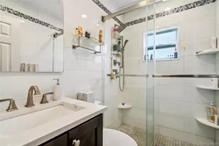 25 Davison Ave, East Rockaway, NY 11518 - Photo 9