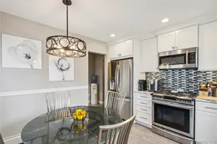 25 Davison Ave, East Rockaway, NY 11518 - Photo 7