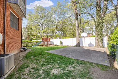 8649 Dunton Street, Hollis, NY 11423 - Photo 25