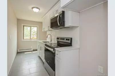 2399 Union Boulevard #5A, Islip, NY 11751 - Photo 5