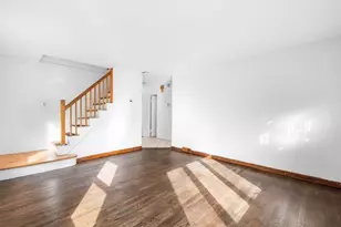 31 Broadmoor Ln, Westbury, NY 11590 - Photo 7