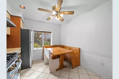 31 Broadmoor Lane, Westbury, NY 11590 - Photo 13