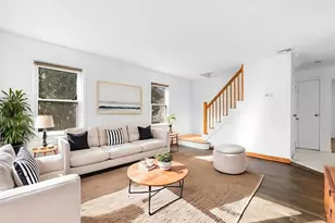 31 Broadmoor Ln, Westbury, NY 11590 - Photo 3