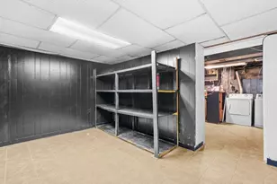 31 Broadmoor Ln, Westbury, NY 11590 - Photo 27