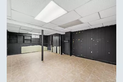 31 Broadmoor Lane, Westbury, NY 11590 - Photo 25