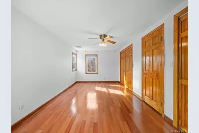 31 Broadmoor Lane, Westbury, NY 11590 - Photo 19