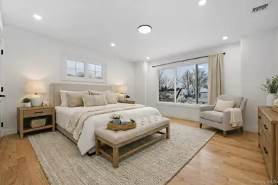 319 Blacksmith Road W, Levittown, NY 11756 - Photo 33